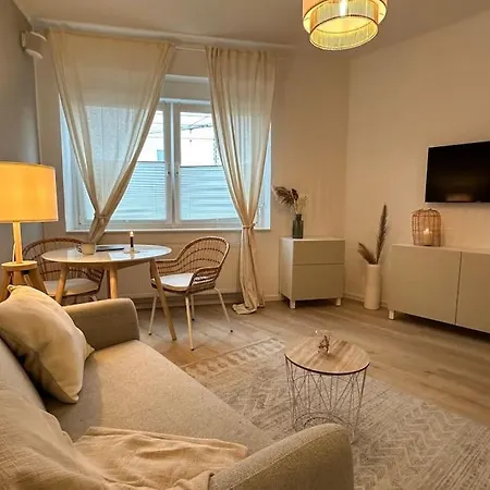 Duesseldorf- Medienhafen Naehe Apartment