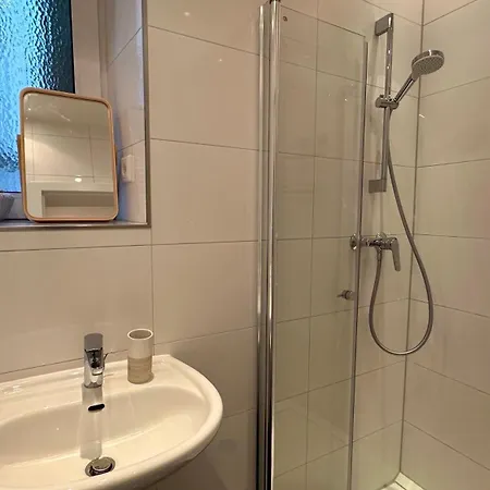 Apartment Duesseldorf- Medienhafen Naehe